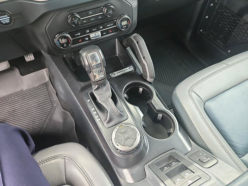 Used 2024 Velocity Blue Metallic Ford Outer Banks image 18