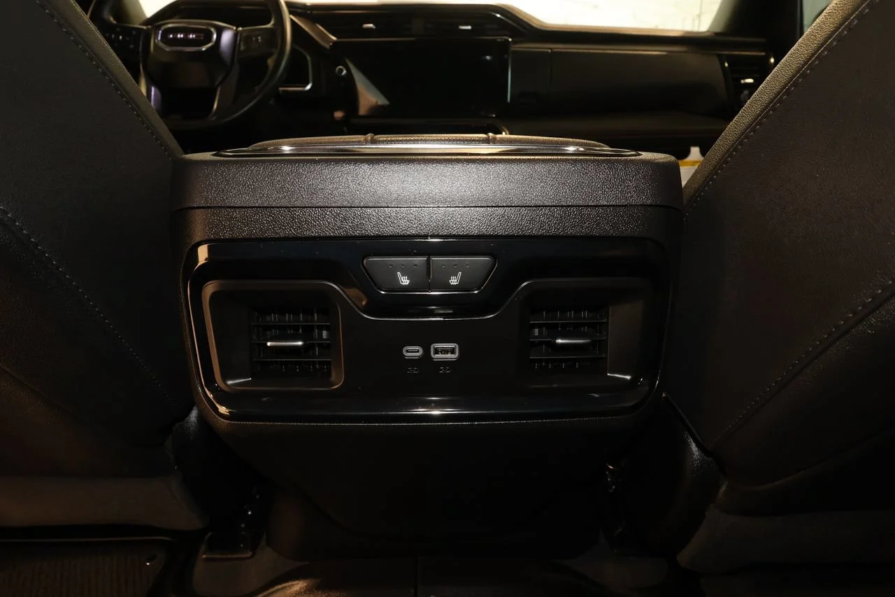 Used 2024 Titanium Rush Metallic GMC AT4 image 33