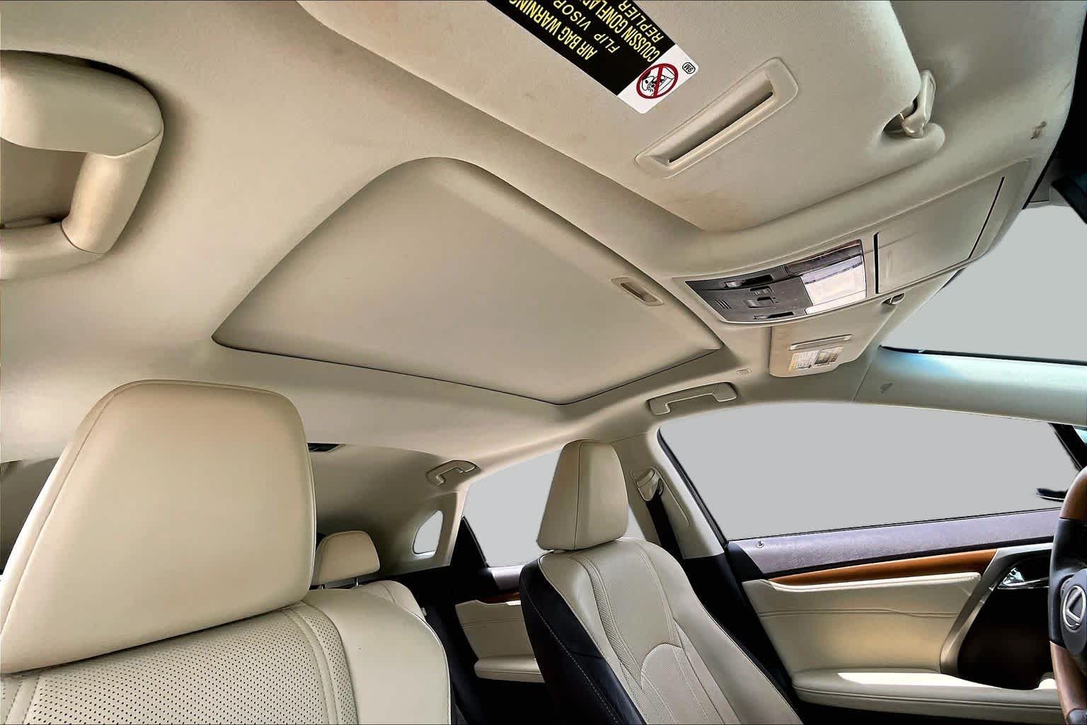 Used 2018 Eminent White Pearl Lexus  image 12