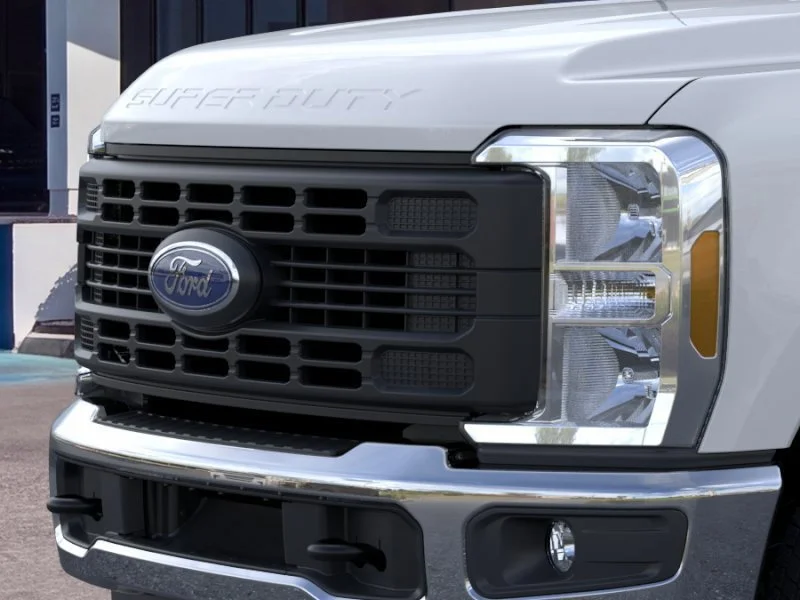 New 2026 Oxford White Ford XL image 18
