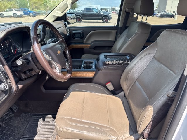 Used 2017 White Chevrolet LTZ image 9