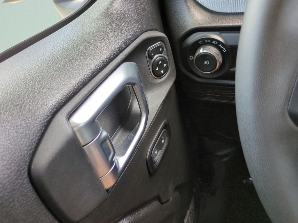 Used 2024 Gray Jeep Sport S image 17