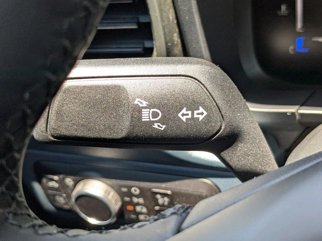 New 2026 Space White Metallic Ford Lariat image 27