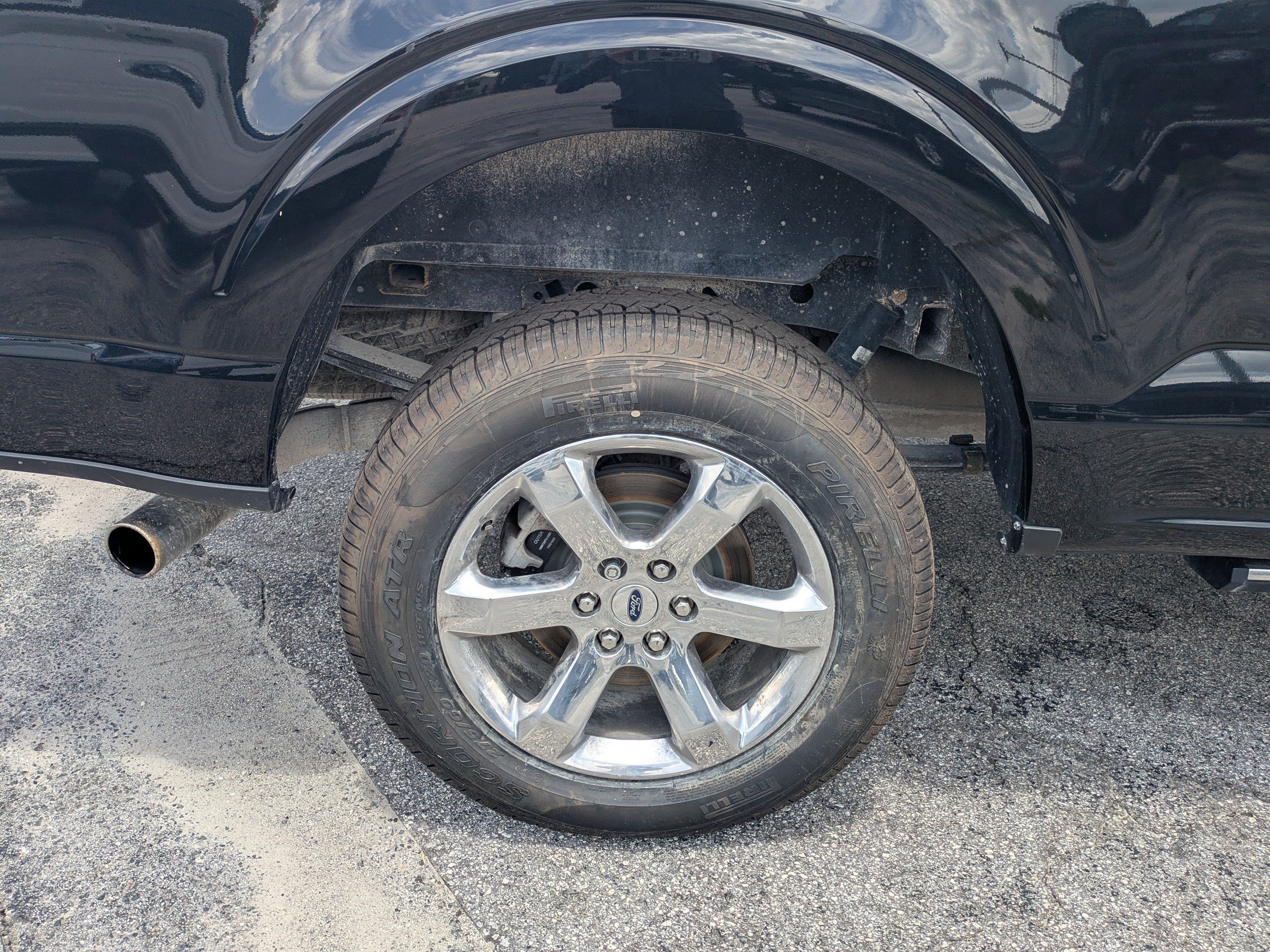 Used 2023 Agate Black Metallic Ford XL image 11