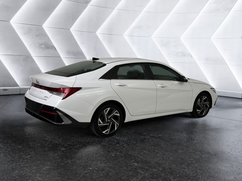 Used 2024 White Hyundai Limited image 4