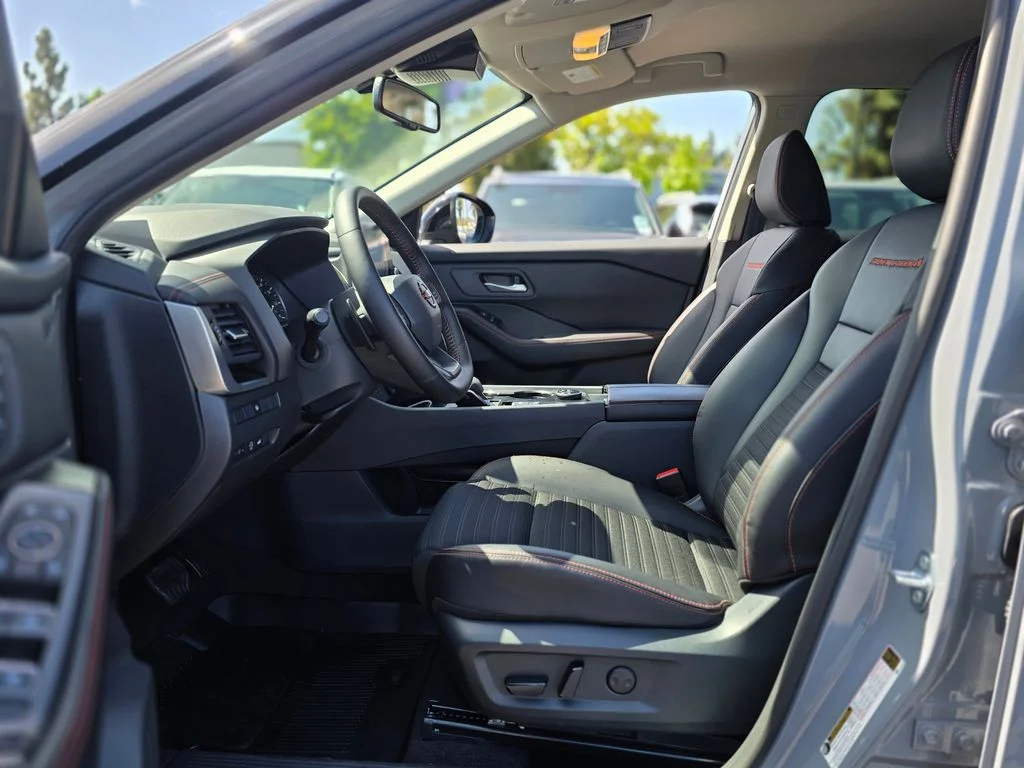 Used 2025 Gray Nissan Rock Creek image 14