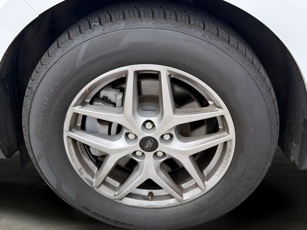 Used 2024 White Ford SEL image 38