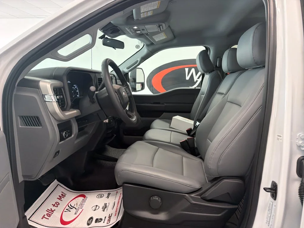 New 2027 Oxford White Ford F-350® XL image 10