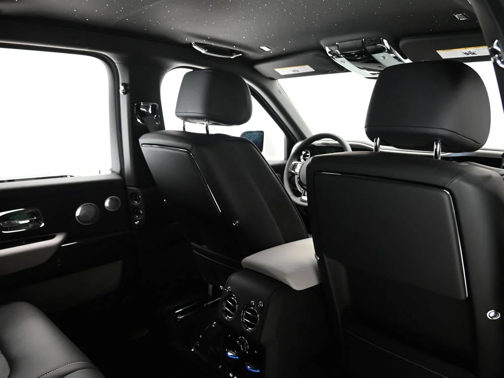 New 2027 English White Rolls-Royce Black Badge image 10