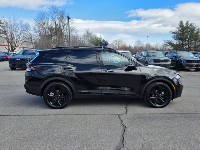Used 2025 Black Kia X-Line image 10