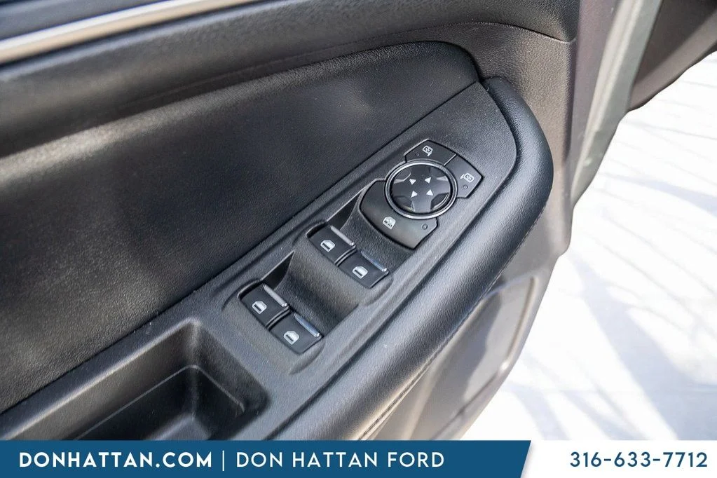 2022 Ford Edge SEL - Photo 16