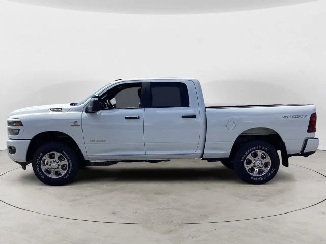 New 2026 Bright White Clearcoat Ram BIG HORN CREW CAB 4X4 6