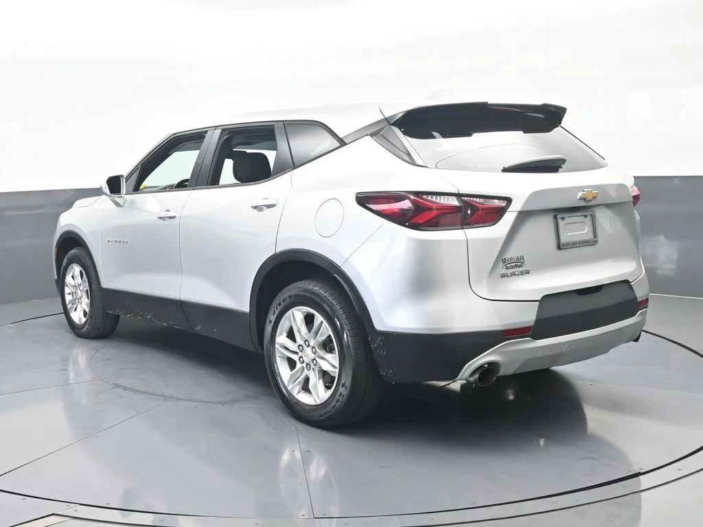 Used 2019 Silver Ice Metallic Chevrolet L image 4