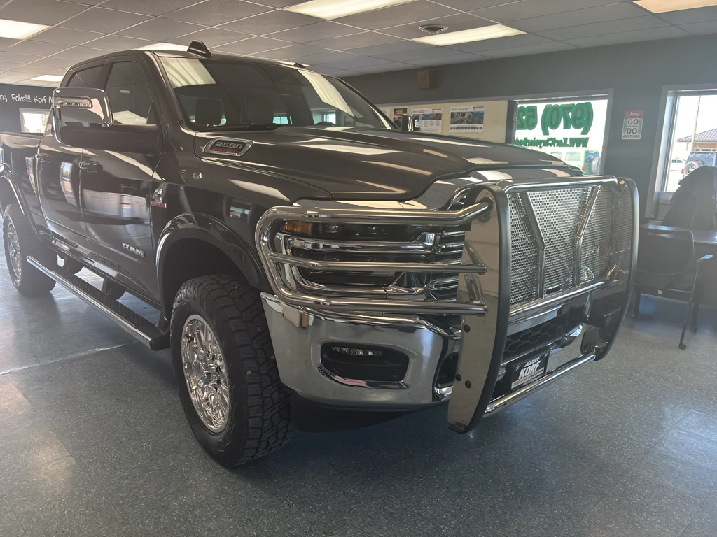 New 2025 Granite Crystal Metallic Clear-Coat Exterior Paint RAM Laramie High Plains Edition image 3