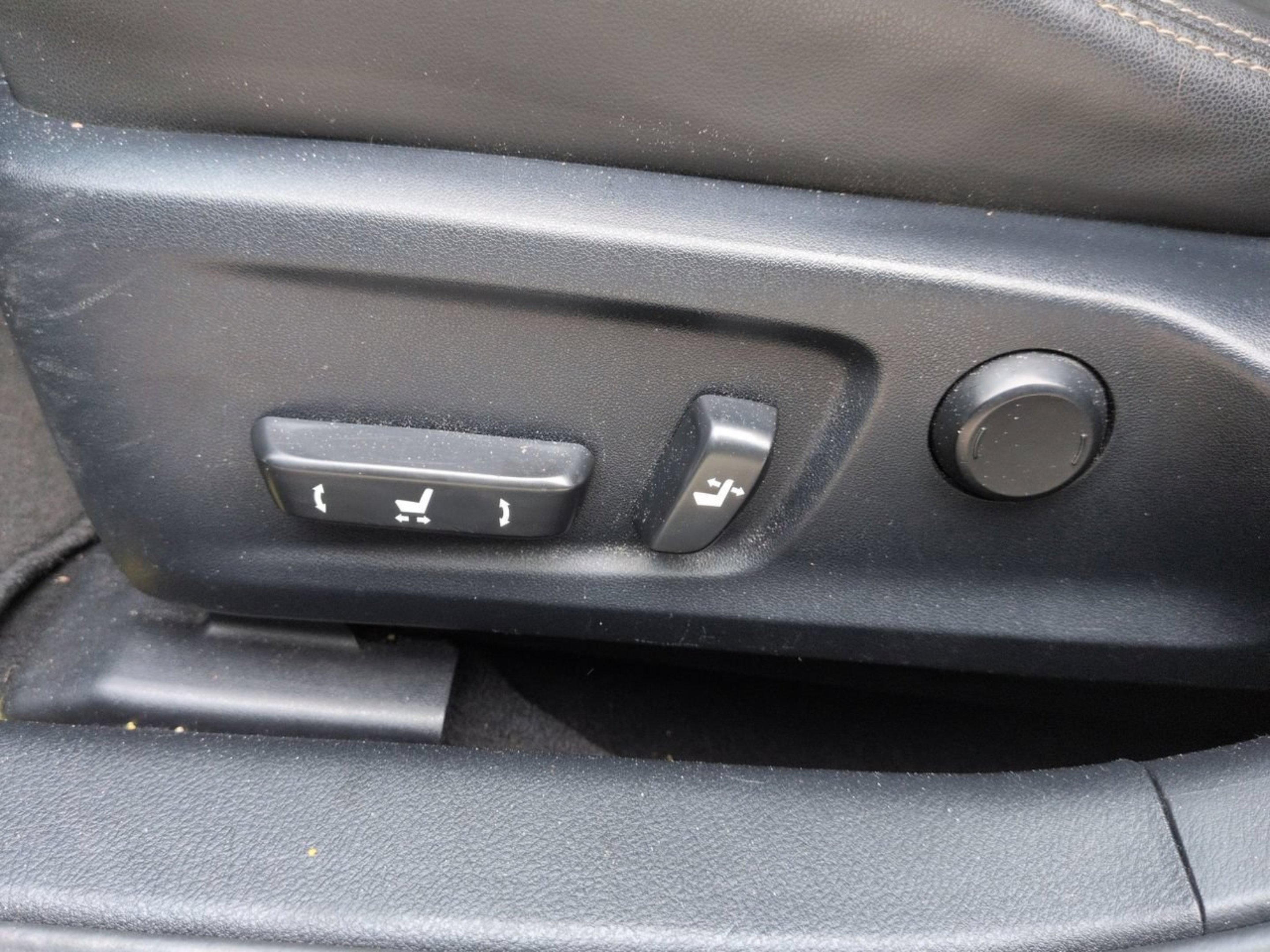 Used 2015 Silver Lexus 250 image 18