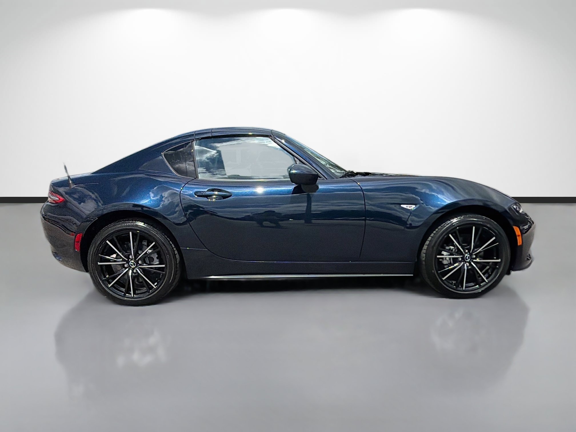 Used 2025 Deep Crystal Blue Mica Mazda Grand Touring image 2