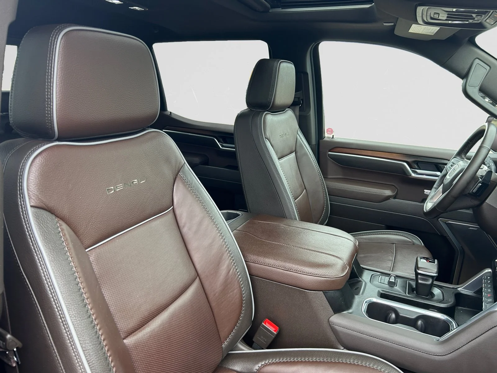 Used 2025 Blue GMC Denali Crew Cab image 12