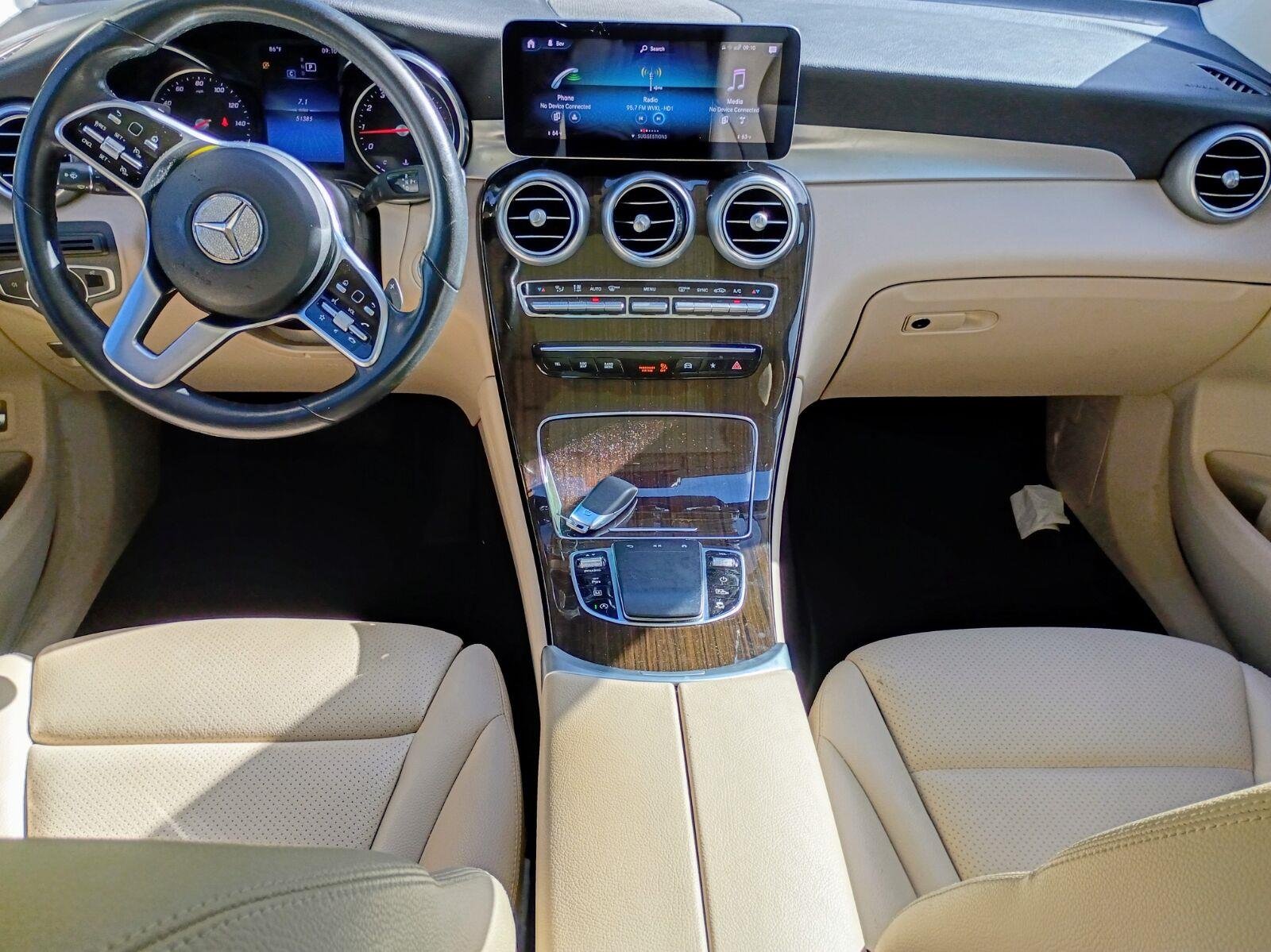 Used 2022 Polar White Mercedes-Benz GLC 300 image 7