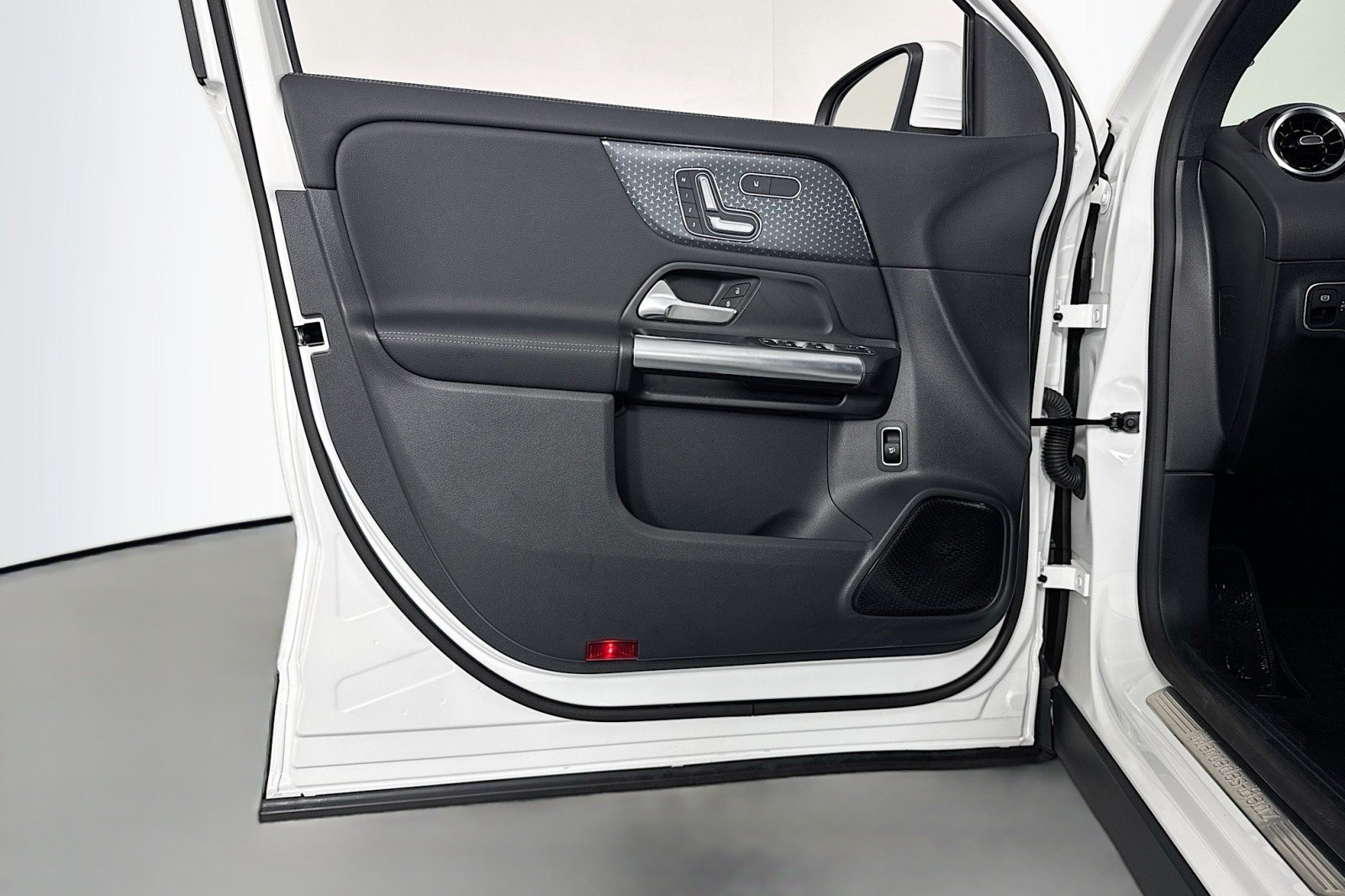 Certified Used 2026 Polar White Mercedes-Benz 250 image 22