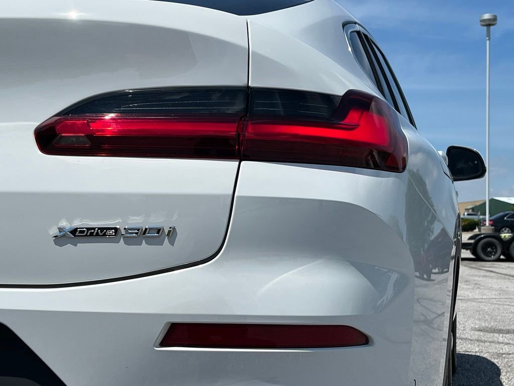 Certified Used 2025 Alpine White BMW xDrive30i image 24