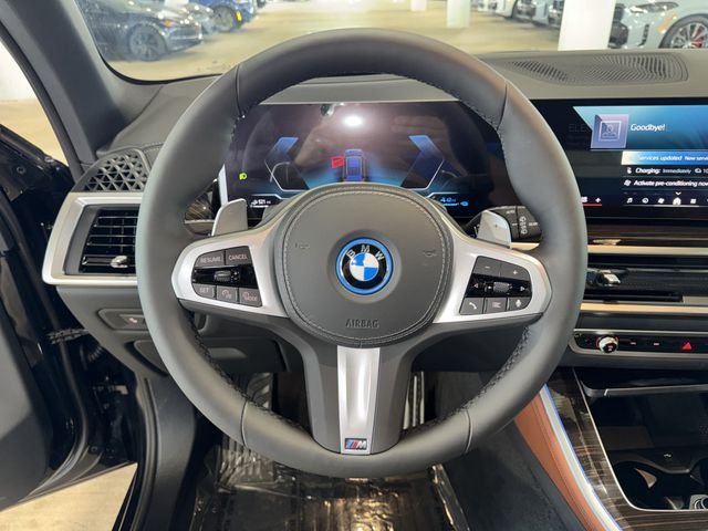 New 2026 Carbon Black Metallic BMW xDrive50e image 16