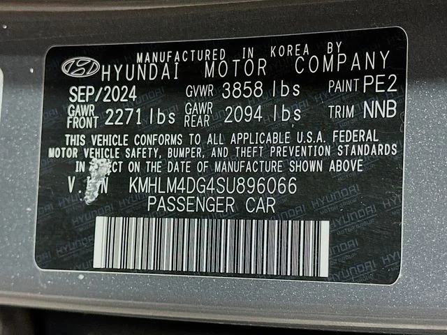 Certified Pre-Owned 2025 Hyundai Elantra SEL Sport