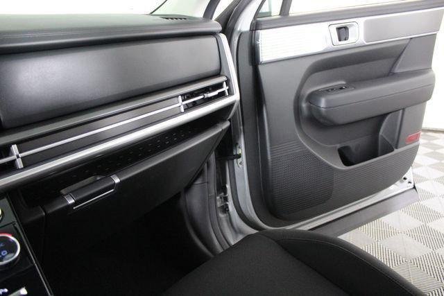 New 2026 Silver Hyundai SE image 79