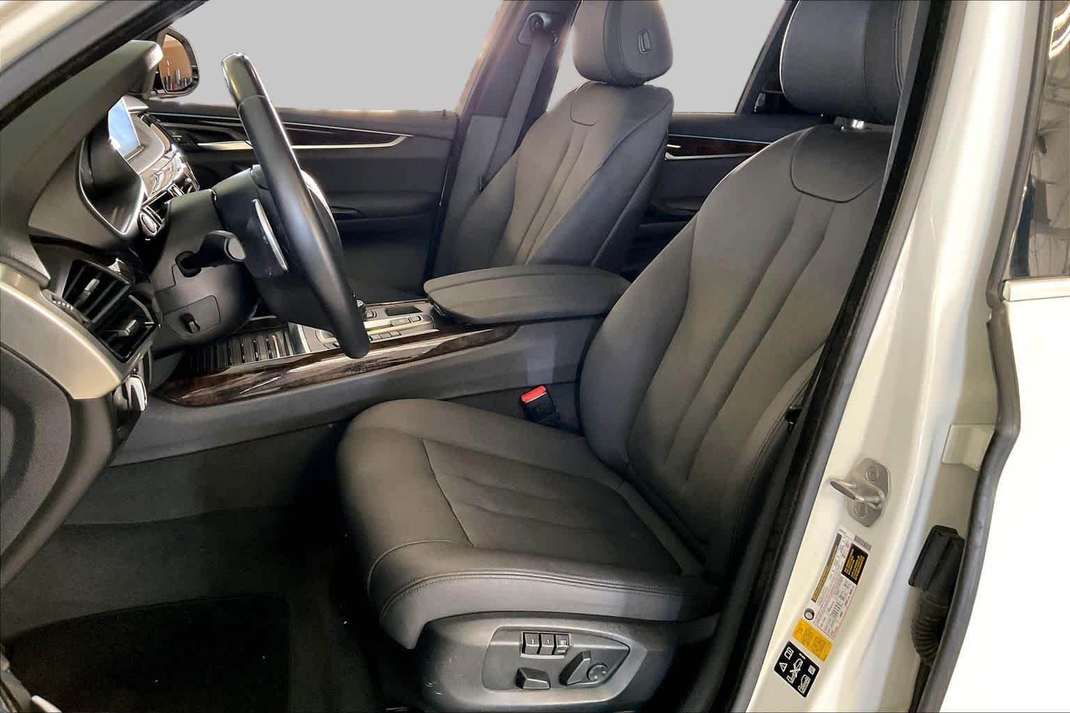 Used 2018 Alpine White BMW xDrive35i image 7