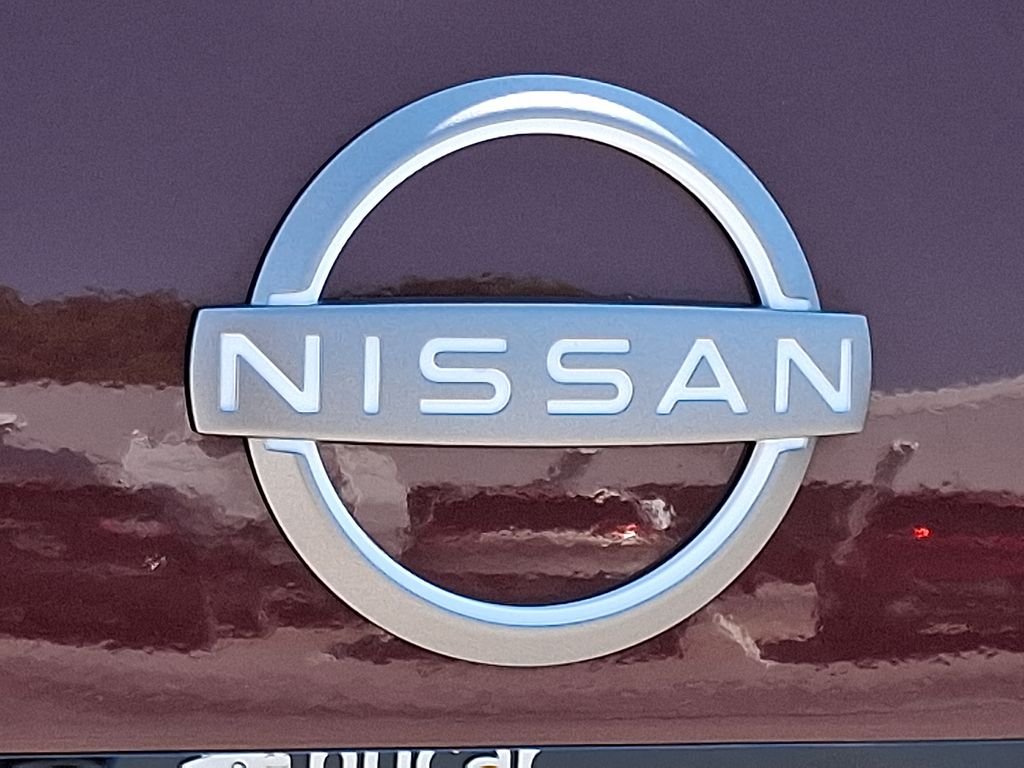 Used 2025 Rosewood Metallic Nissan SV image 28