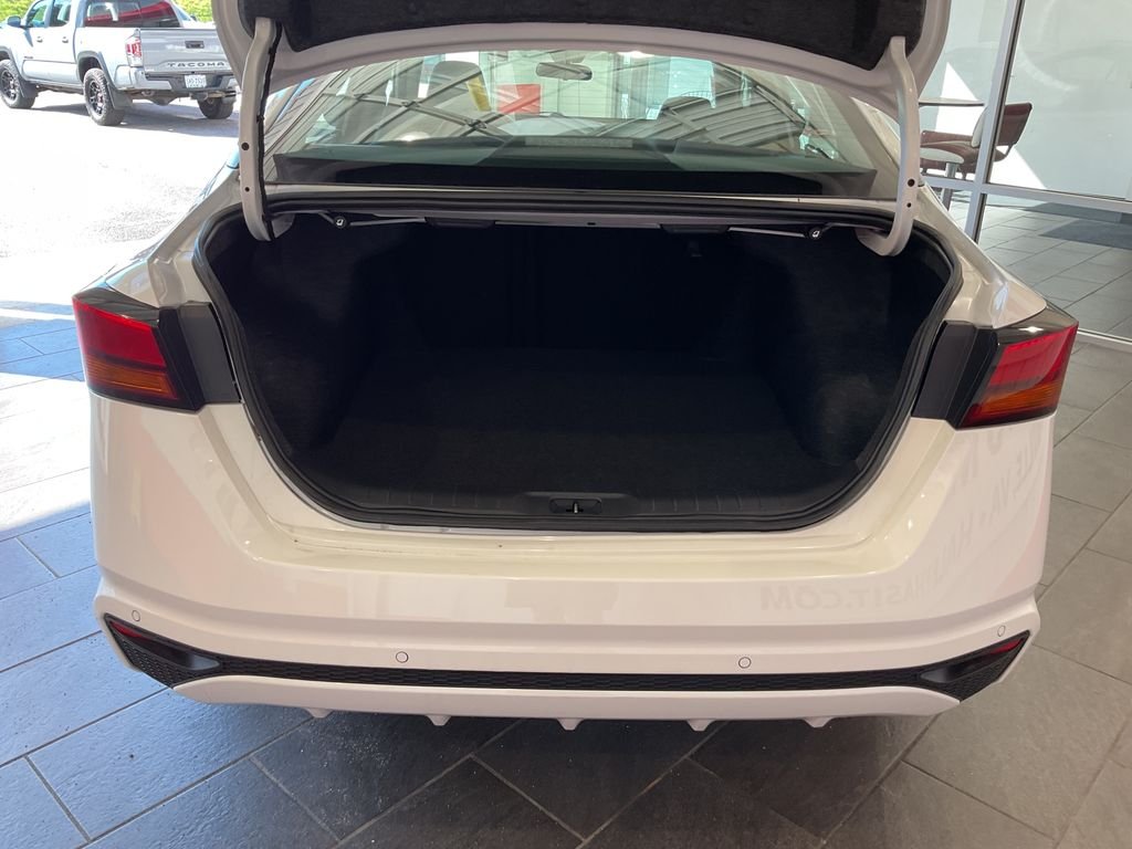 Used 2024 White Nissan 2.5 S image 9