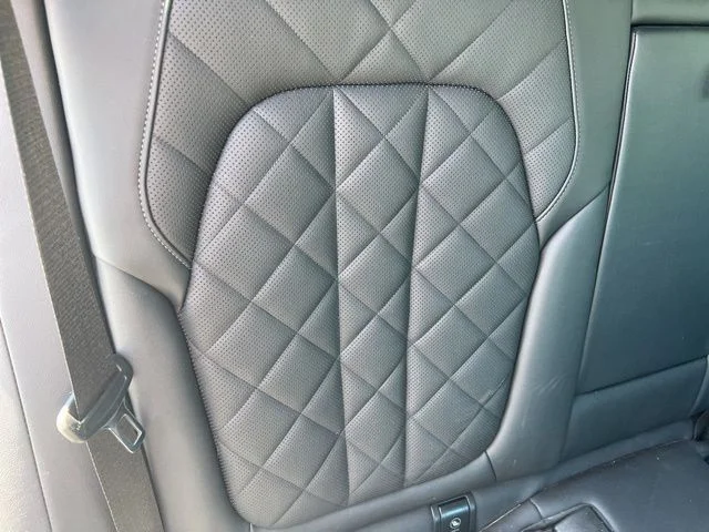 Used 2023 Green BMW xDrive40i image 24