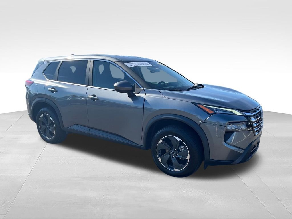 Used 2024 Gray Nissan SV image 7