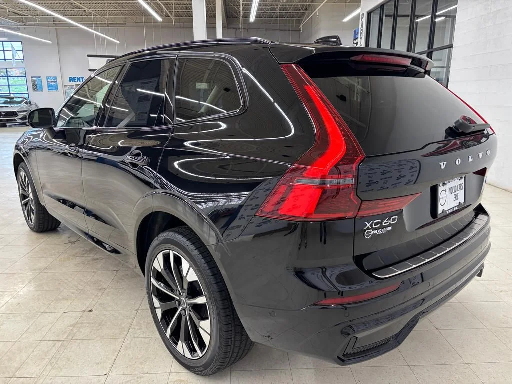 2026 Volvo XC60 Plus - Photo 6