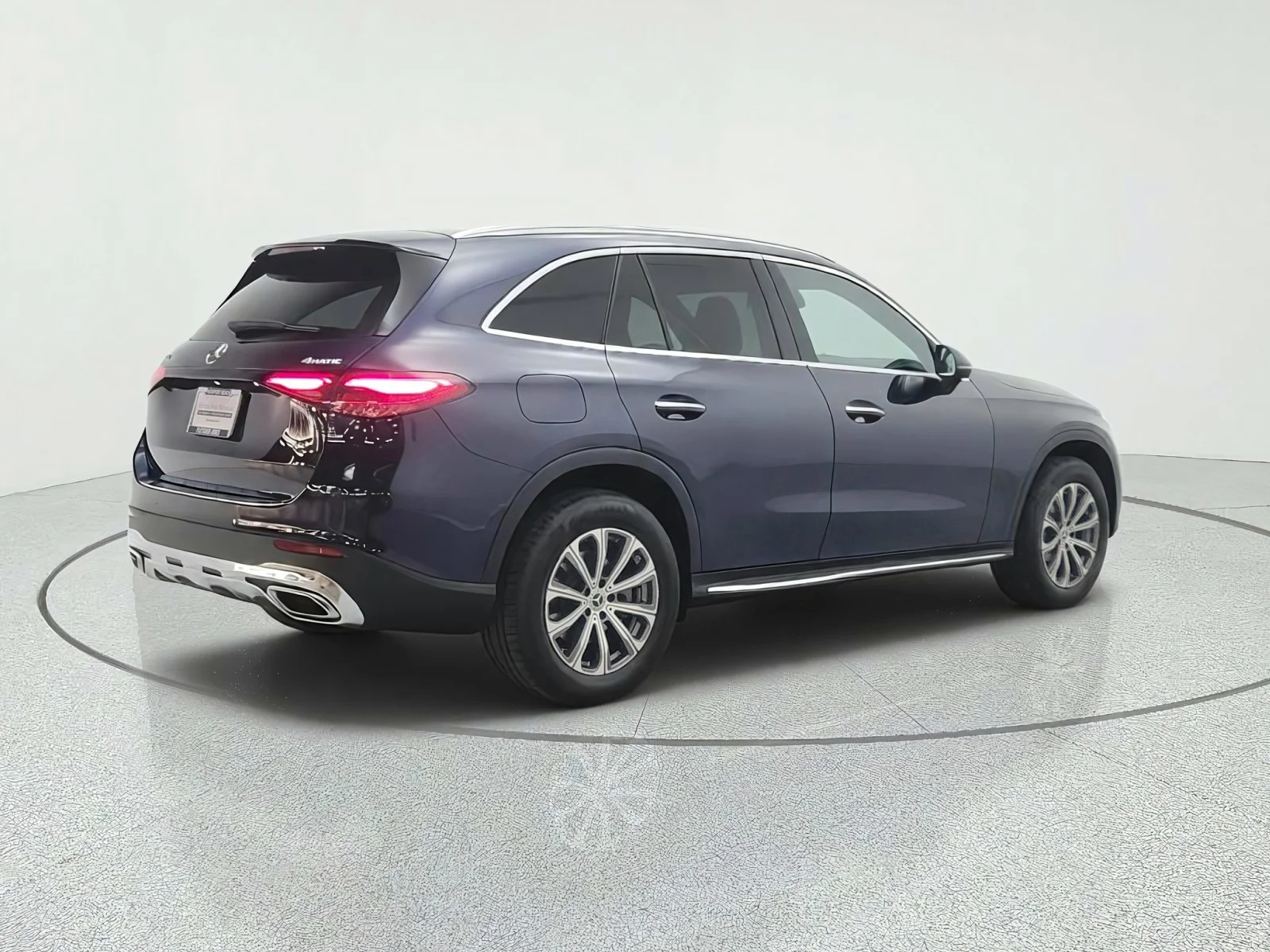Used 2024 Nautical Blue Metallic Mercedes-Benz GLC 300 4MATIC® SUV image 5
