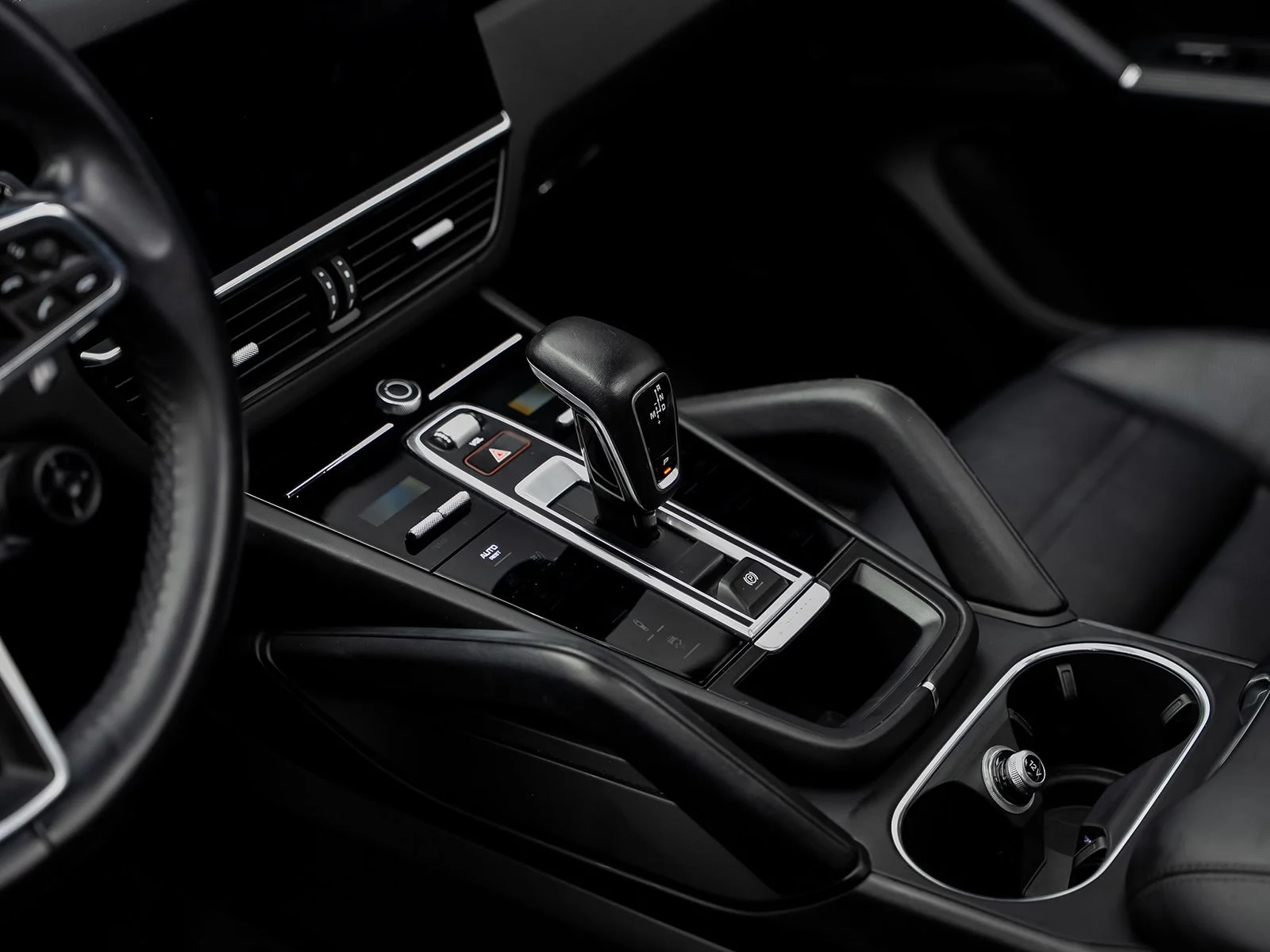 Used 2019 White Porsche Base image 59