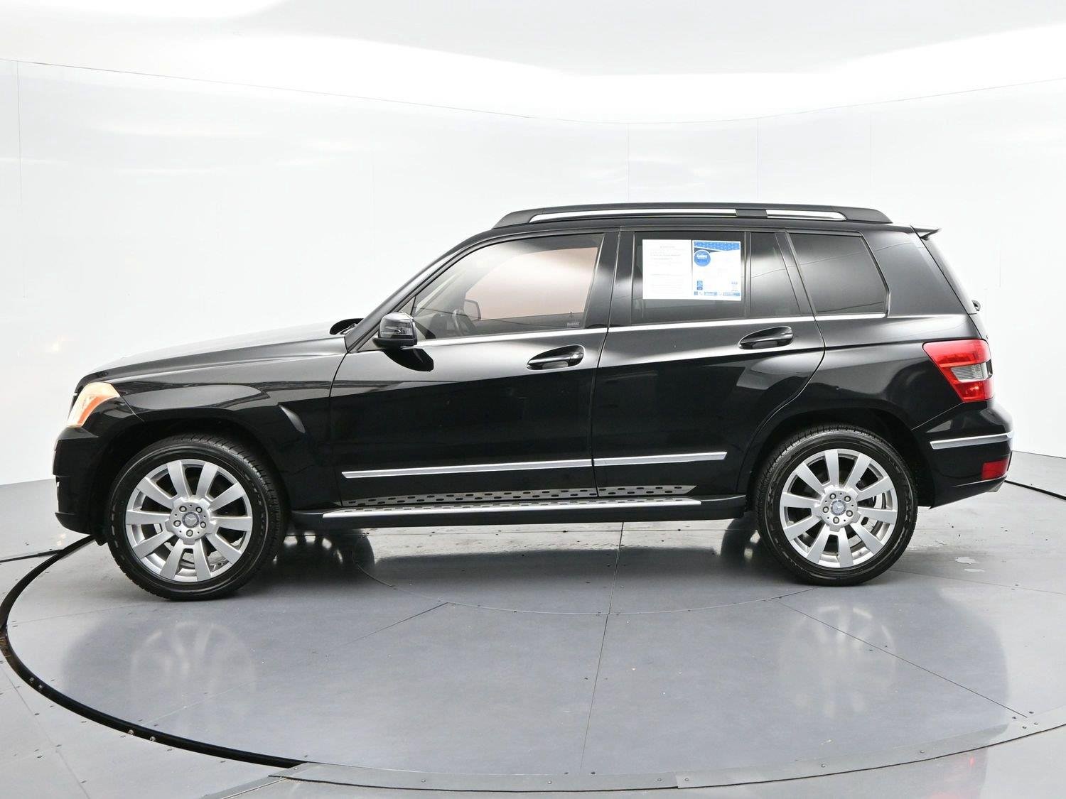 Used 2010 Black Mercedes-Benz GLK 350 image 4