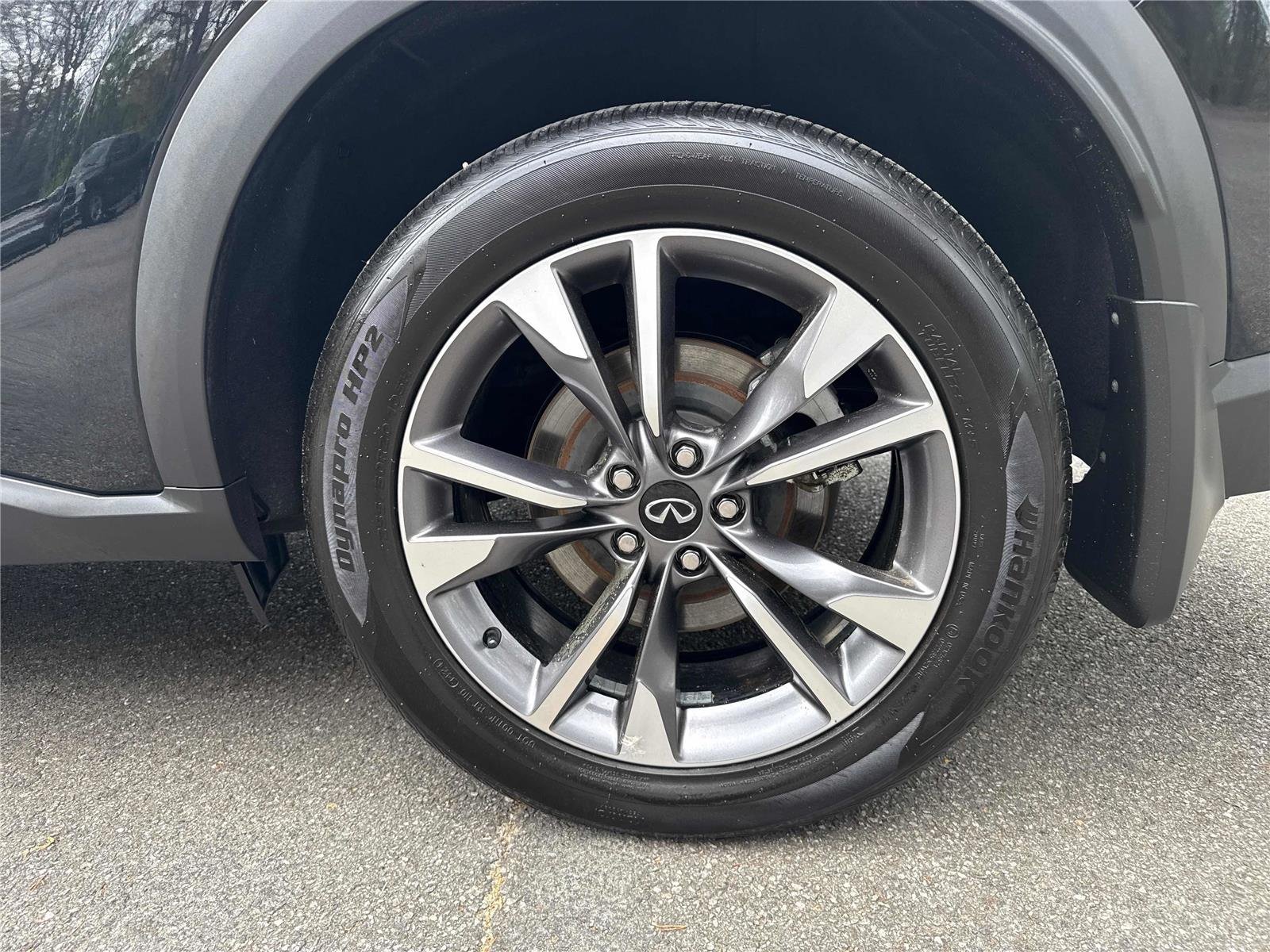 Used 2023 Mineral Black INFINITI LUXE image 32