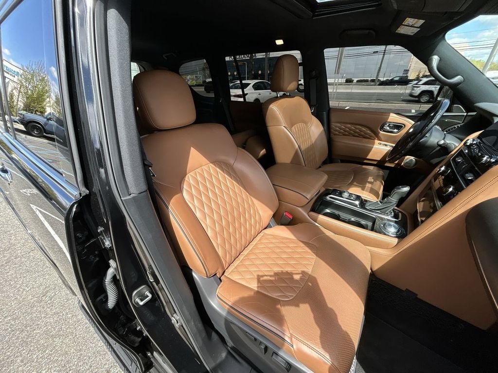 Certified Used 2024 Black INFINITI Sensory image 26