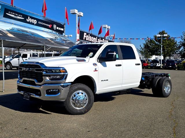 New 2026 Bright White Clear-Coat Exterior Paint RAM Tradesman image 3