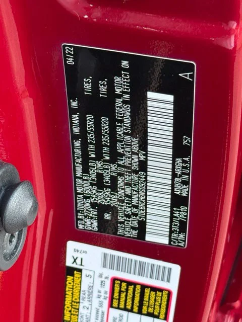 Used 2022 Red Toyota Platinum image 33