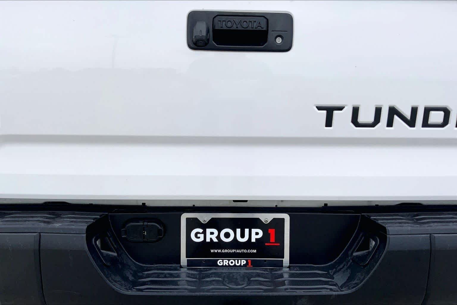 Used 2017 Super White Toyota SR image 10