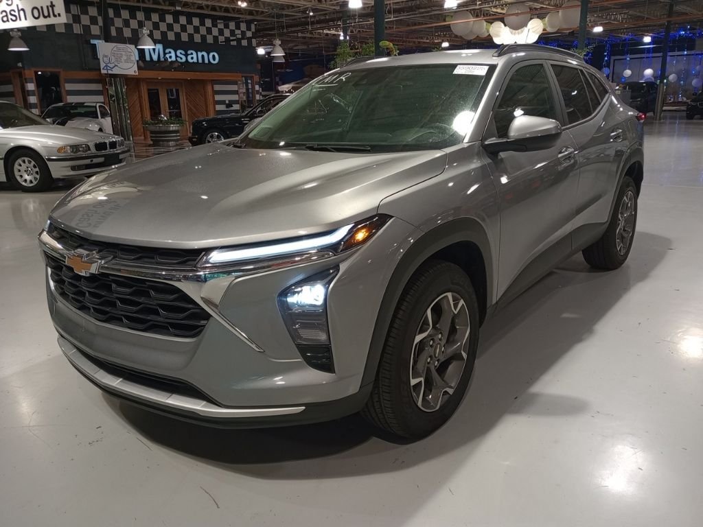2025 Chevrolet Trax LT's photo