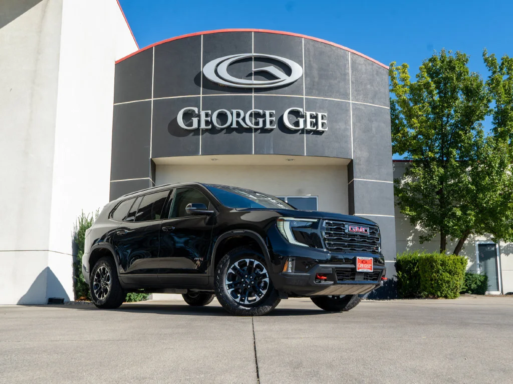 2027 GMC Acadia AT4 - Photo 1