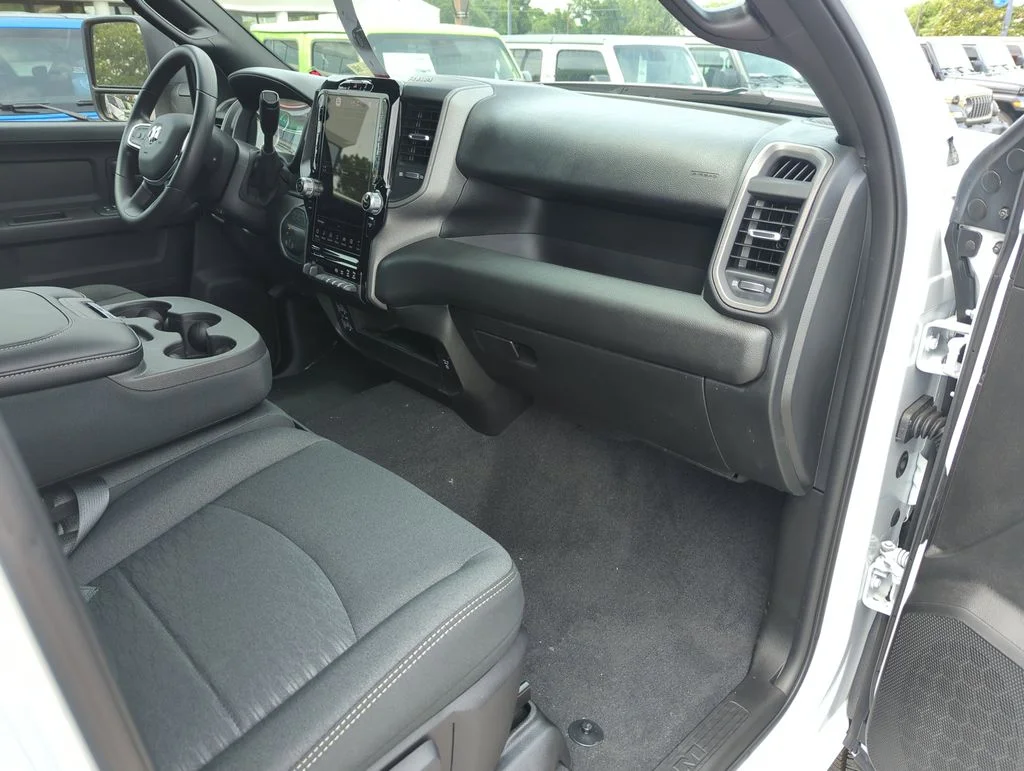 New 2026 Bright White Clearcoat RAM Tradesman image 35