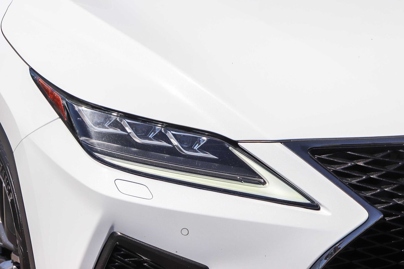 Used 2020 White Lexus 450h F Sport image 11