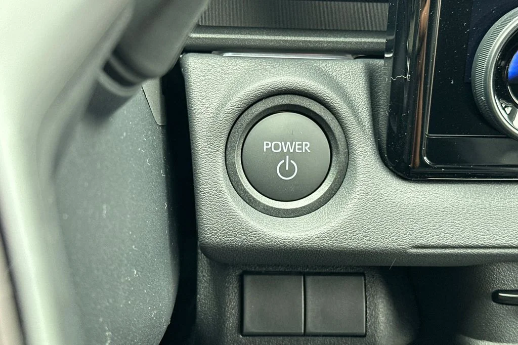 New 2026 Wind Chill Pearl <sup>1</sup> Toyota  XLE image 22