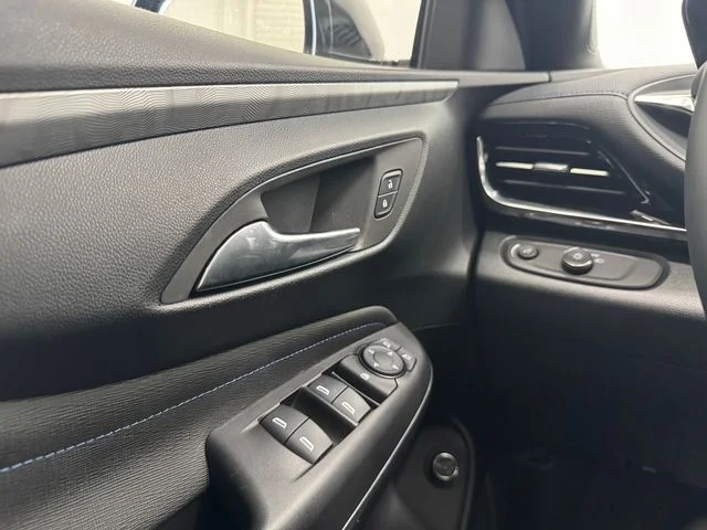 Used 2025 Ebony Twilight Metallic Buick Sport Touring image 36