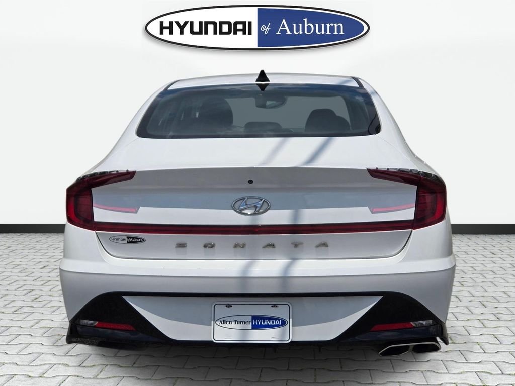 Used 2022 Gray Hyundai SEL image 6