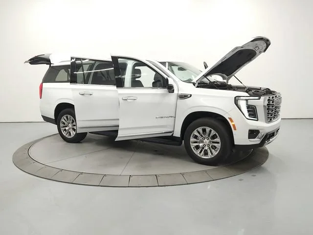 Used 2025 Summit White GMC Denali image 10
