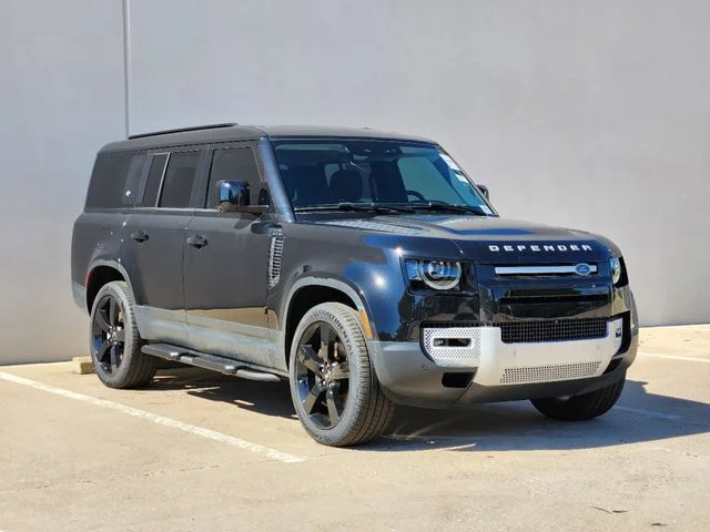 Used 2024 Black Land Rover S image 3